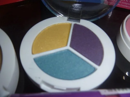 Ventajas e inconvenientes de las sombras de ojos en polvo