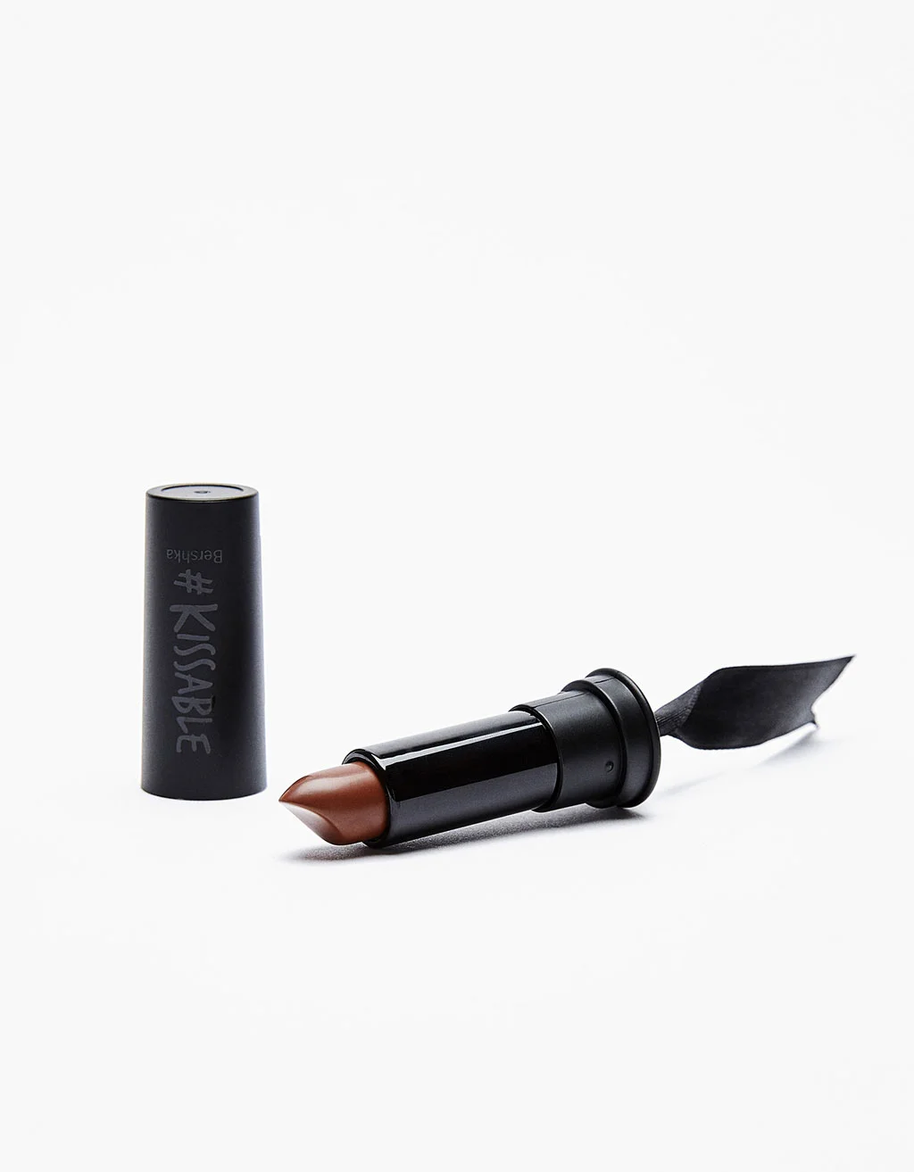 Los mejores cosméticos labiales de Bershka